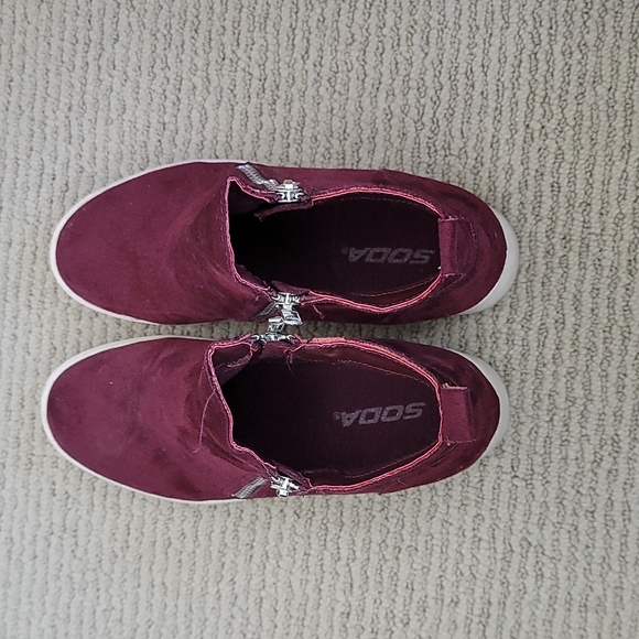 Soda Womens Taylor Nubuck Hight Top Slip On Fashion Sneaker - Picture 5 of 5